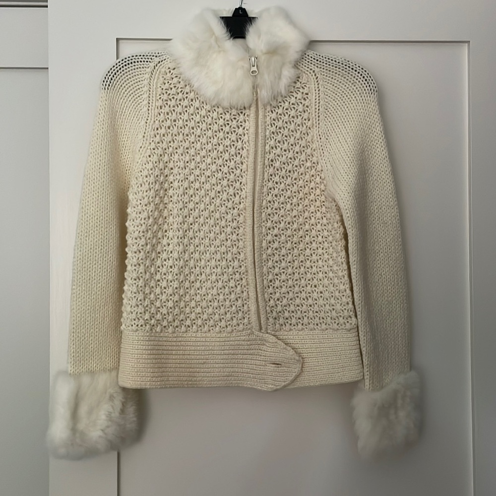NWOT winter white sweater size large